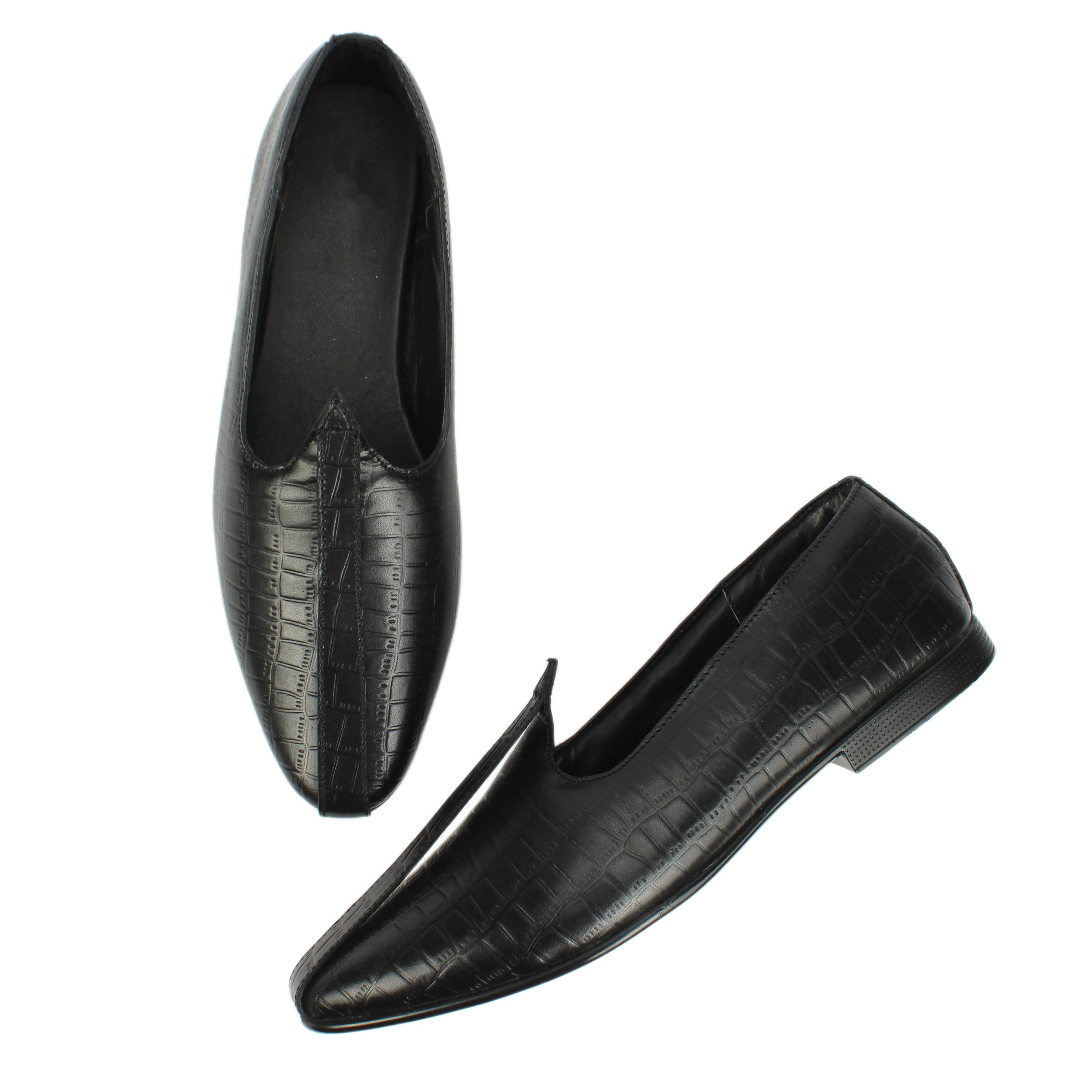 Shoes on black sales kurta pajama